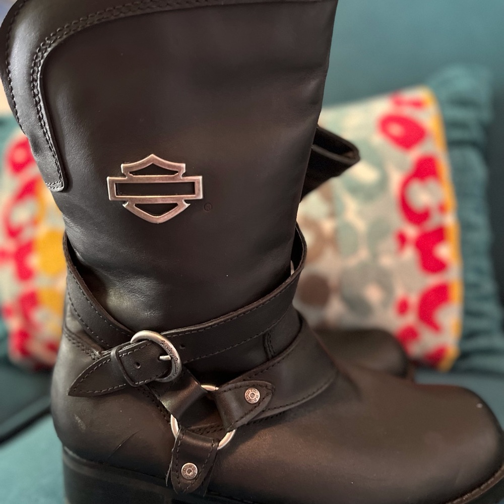 Harley Davidson Black riding boots.